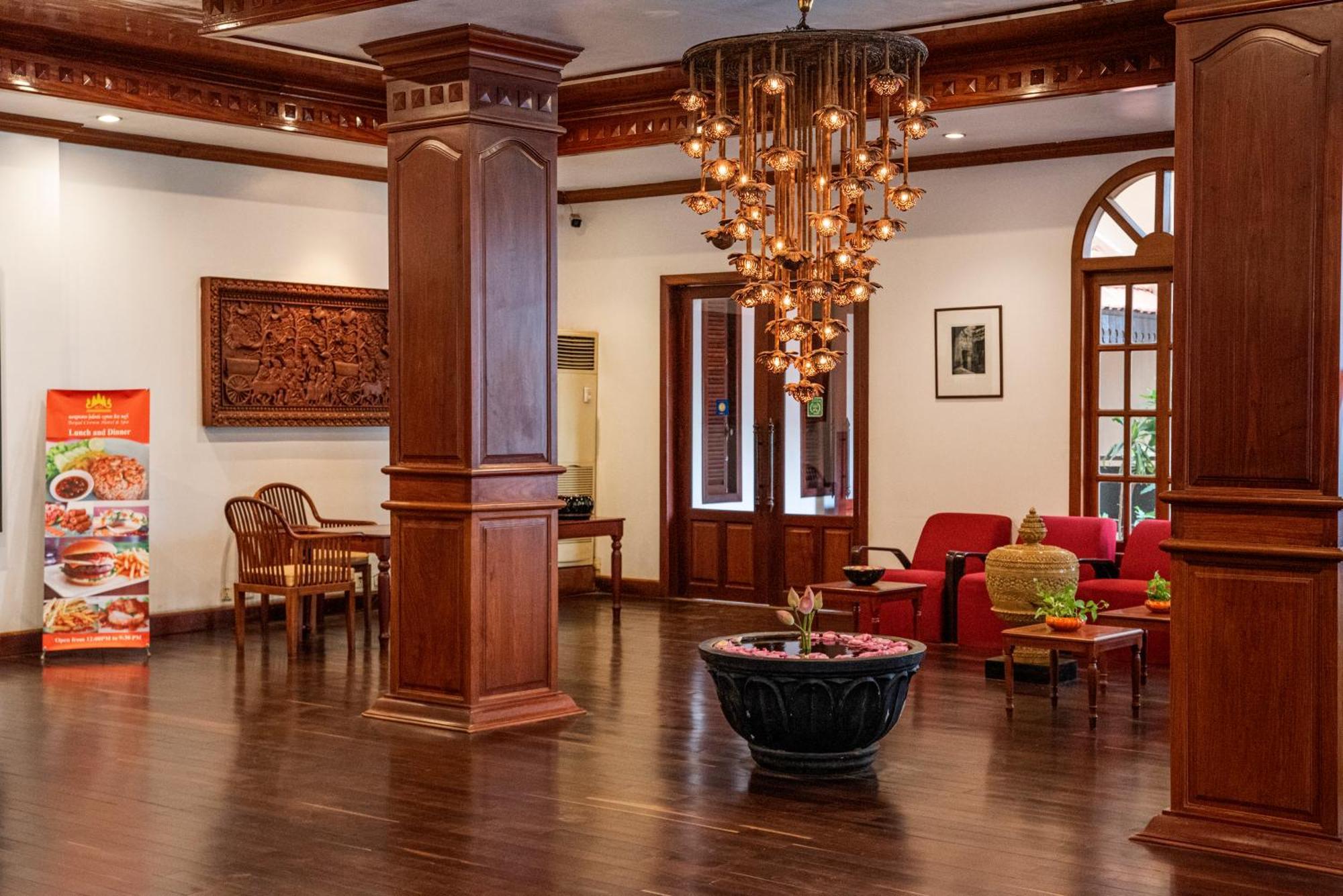 The Suite By Royal Crown Hotel Сиемрип Экстерьер фото