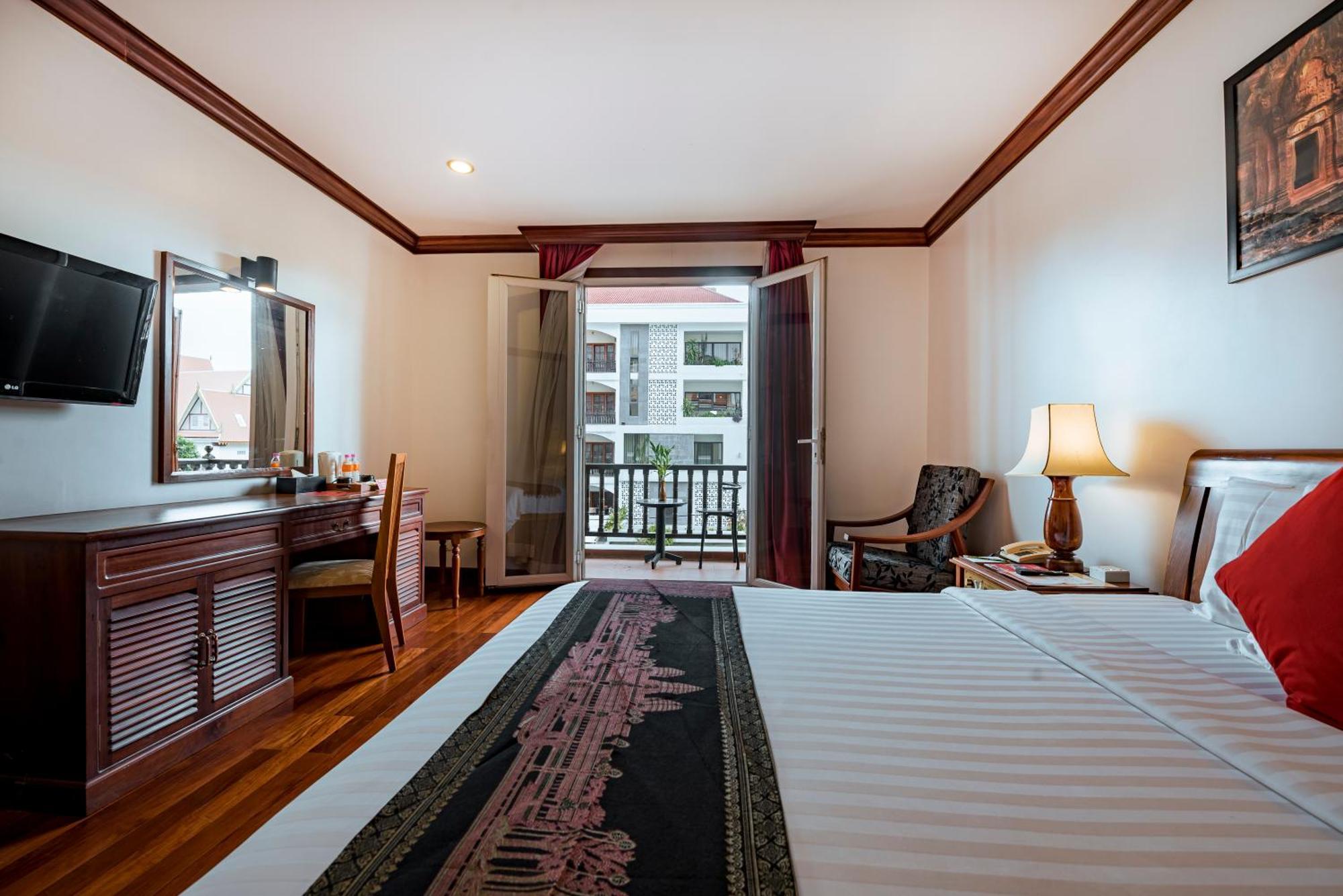 The Suite By Royal Crown Hotel Сиемрип Экстерьер фото