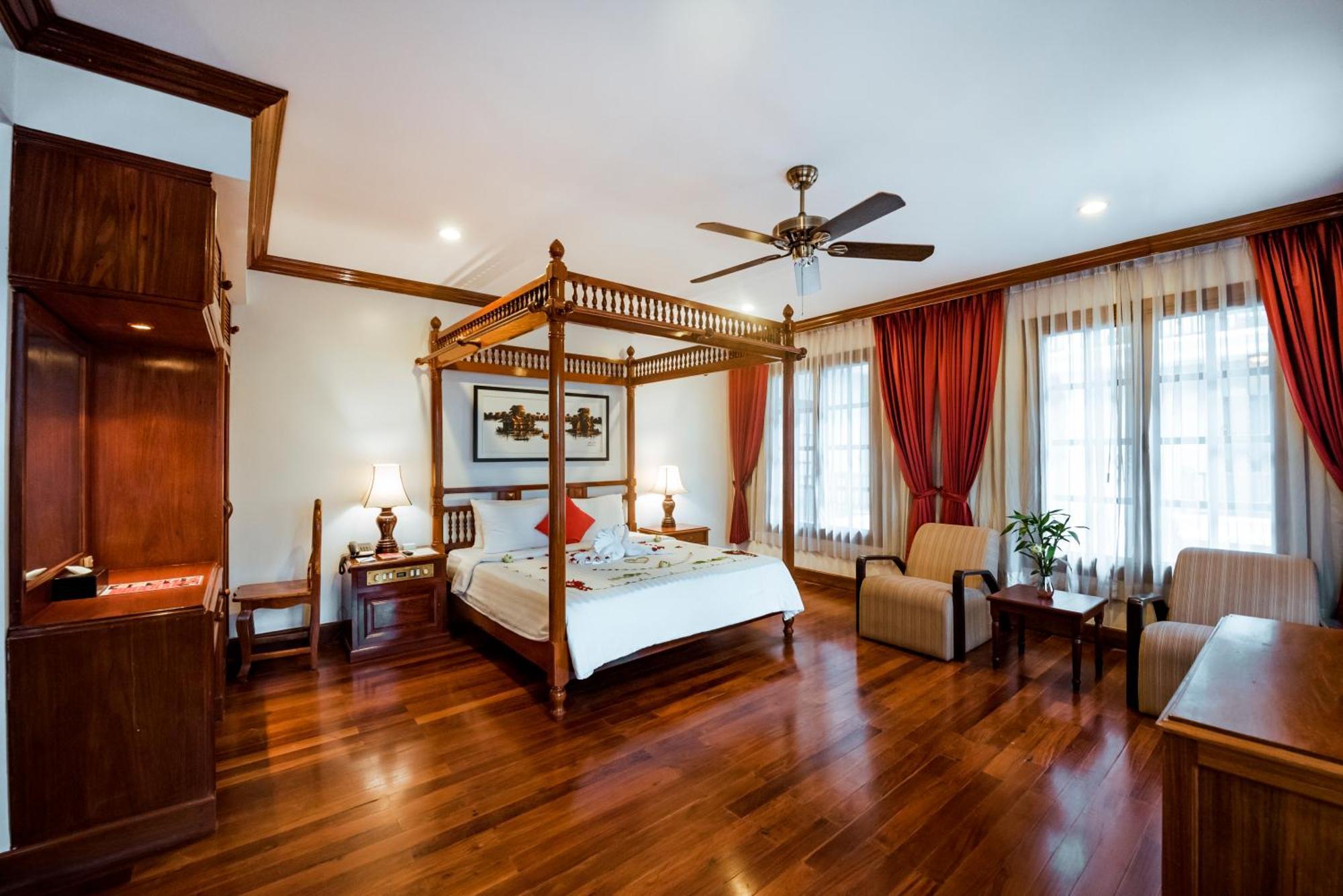 The Suite By Royal Crown Hotel Сиемрип Экстерьер фото